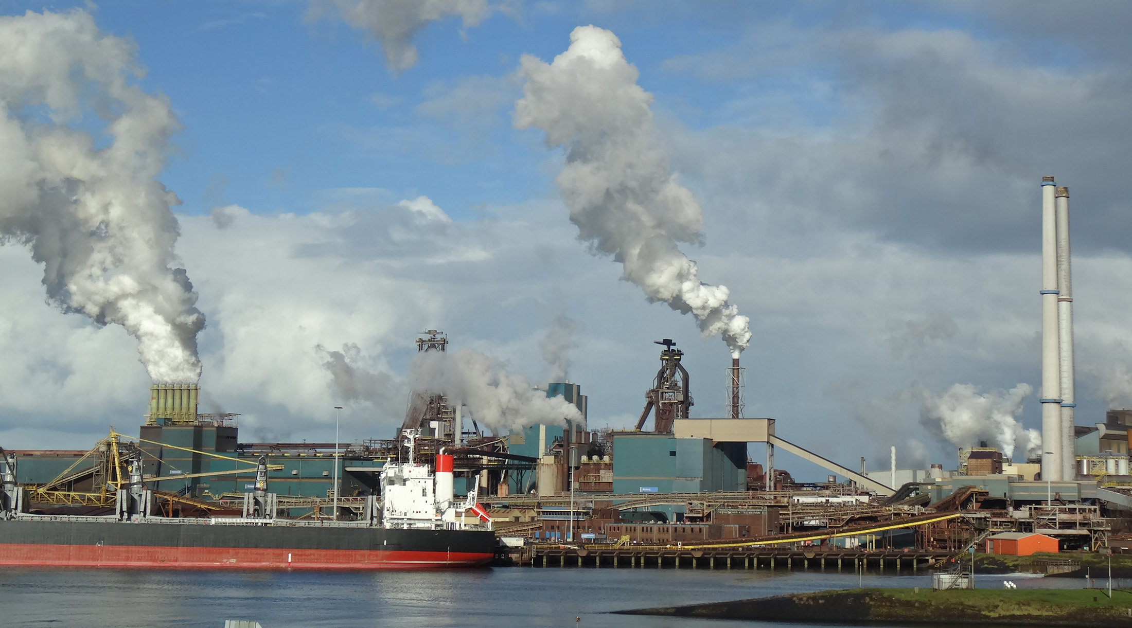 TATA steel works IJmuiden Netherlands (photo JS)